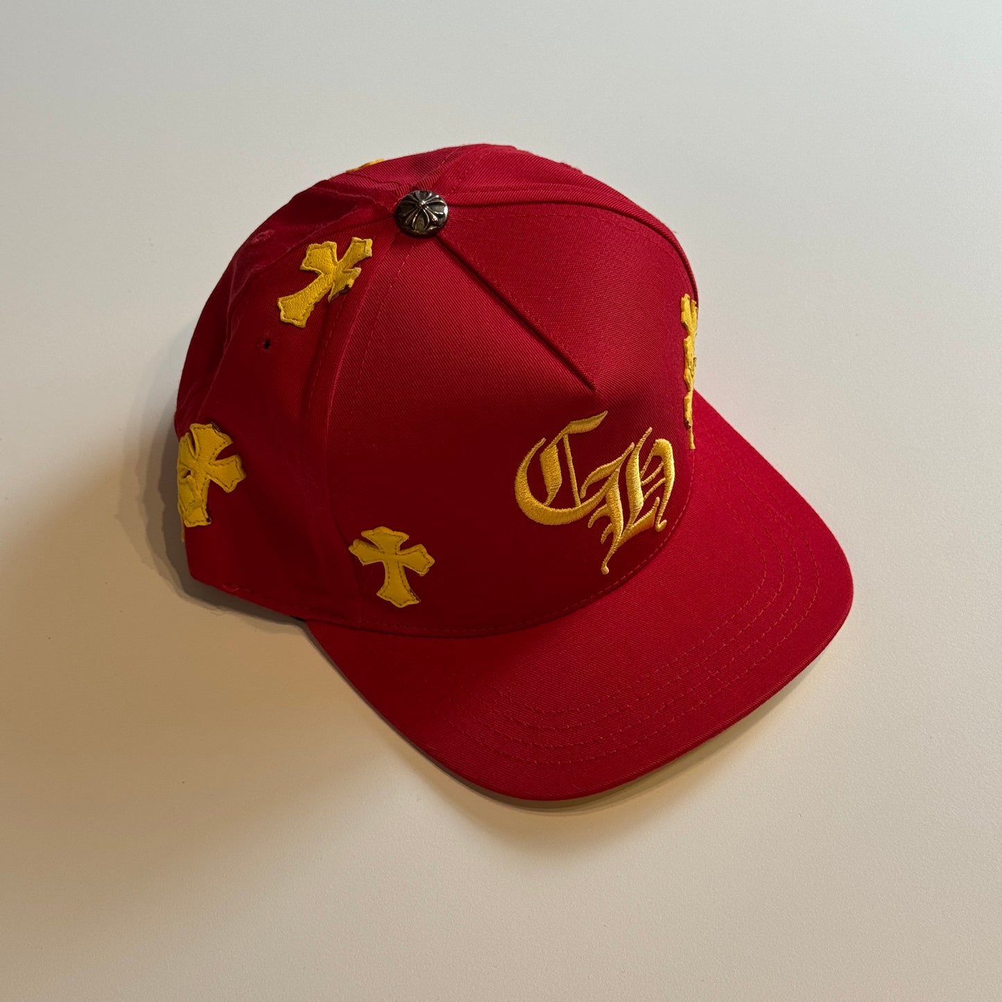 CHROME HEARTS RED Cemetery Cross Patch Trucker Cap RED ONE