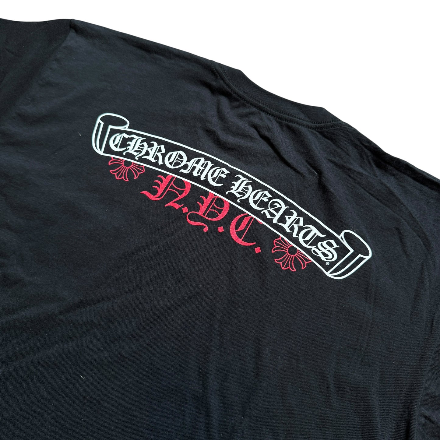 CHROME HEARTS Nyc Exclusive Red Scroll Label Cross Short Sleeve Tee